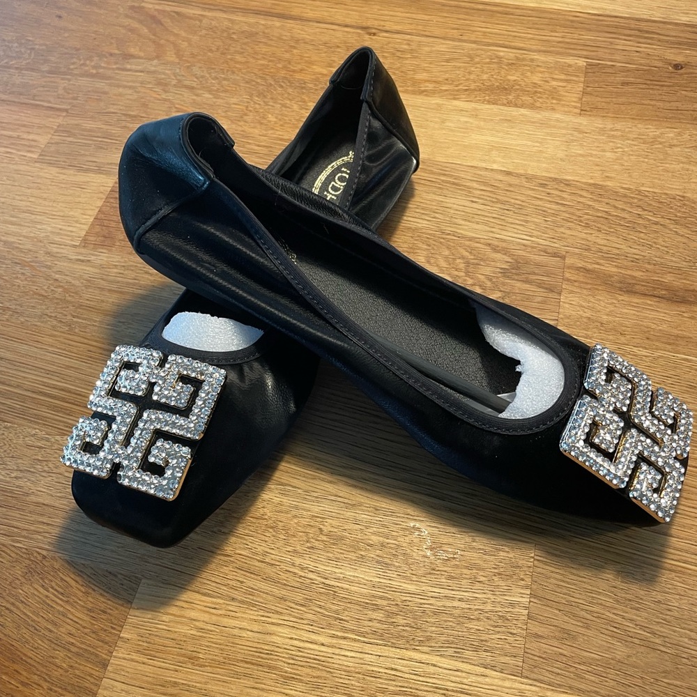 Flat ballerina shoes with jewels